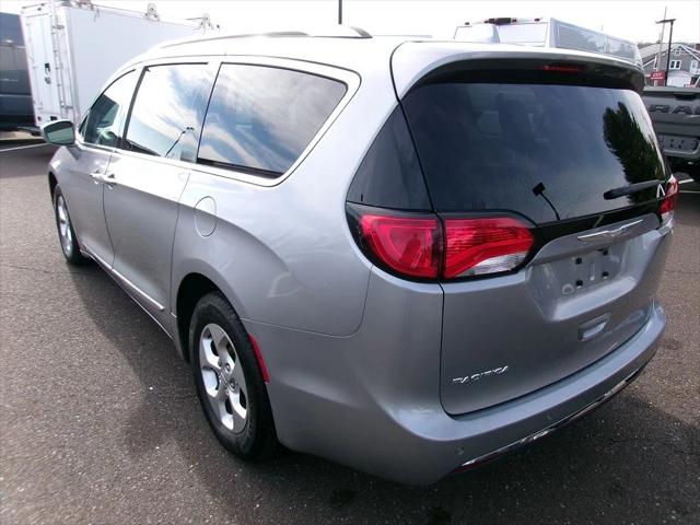 2017 Chrysler Pacifica Touring-L Plus