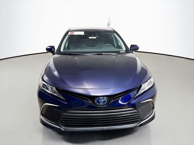 2022 Toyota Camry LE Hybrid