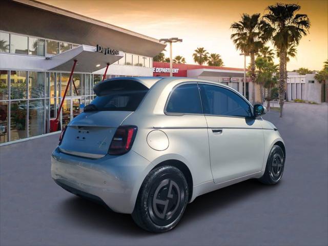 2025 Fiat FIAT 500e GIORGIO ARMANI Collectors Edition 2025 Fiat FIAT 500e GIORGIO ARMANI Collectors Edition