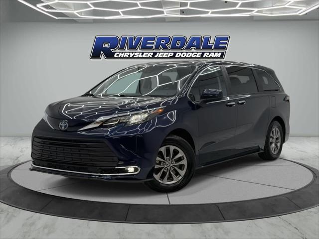 2024 Toyota Sienna XLE