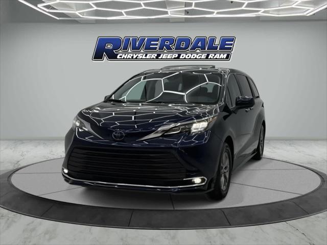 2024 Toyota Sienna XLE