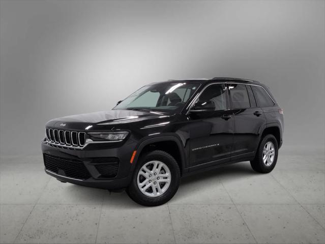 2023 Jeep Grand Cherokee Laredo 4x4