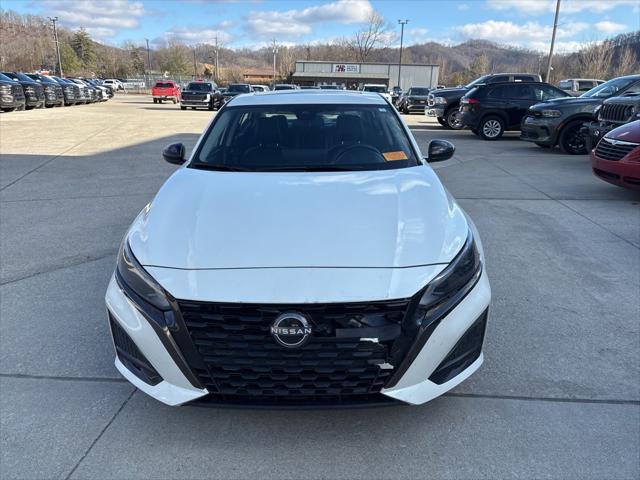 2023 Nissan Altima SR FWD