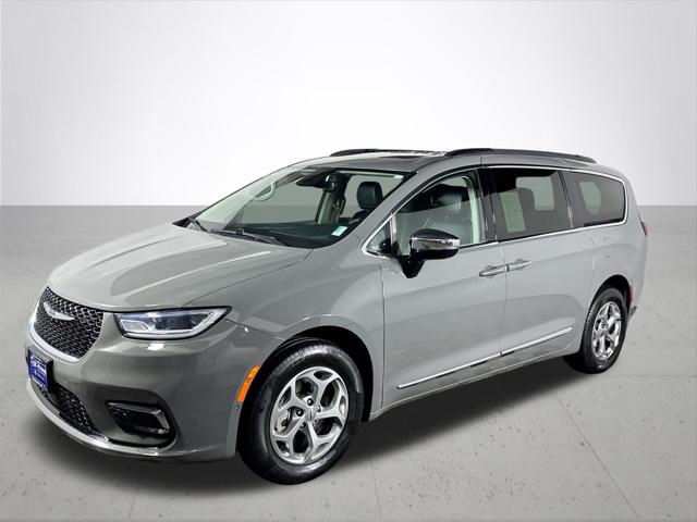 2023 Chrysler Pacifica Limited AWD