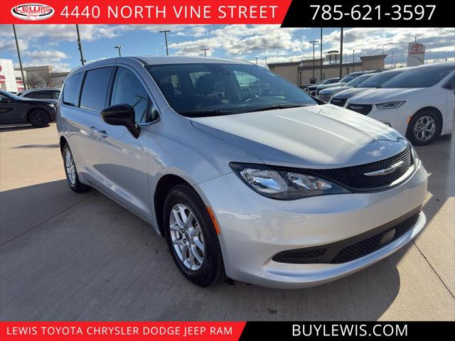 2024 Chrysler Voyager LX