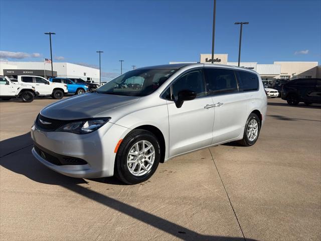 2024 Chrysler Voyager LX