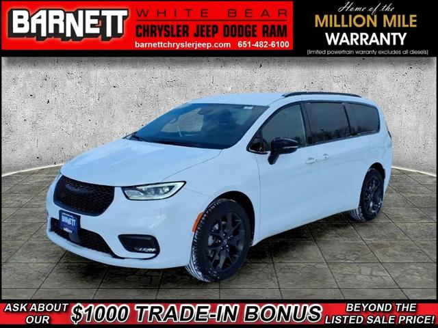 2026 Chrysler Pacifica Select AWD for sale in White Bear Lake, MN