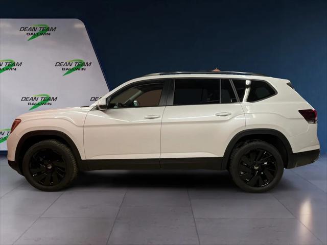 2026 Volkswagen Atlas SE with Technology