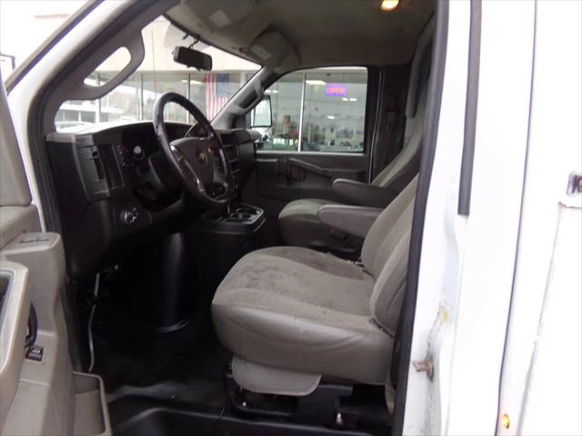 2019 Chevrolet Express Cutaway 4500 Work Van