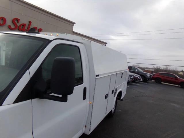 2019 Chevrolet Express Cutaway 4500 Work Van