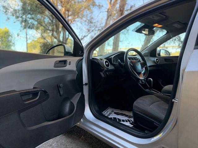 2020 Chevrolet Sonic FWD Hatchback 1FL 5-Door