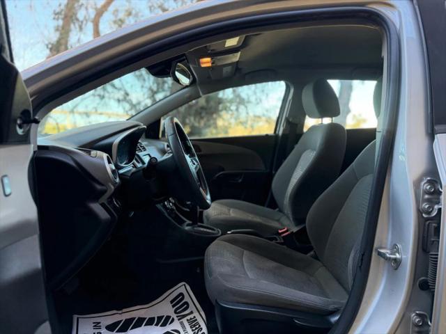 2020 Chevrolet Sonic FWD Hatchback 1FL 5-Door