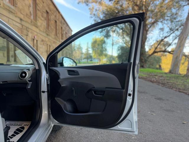 2020 Chevrolet Sonic FWD Hatchback 1FL 5-Door