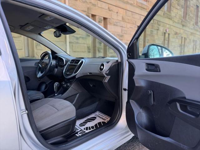 2020 Chevrolet Sonic FWD Hatchback 1FL 5-Door