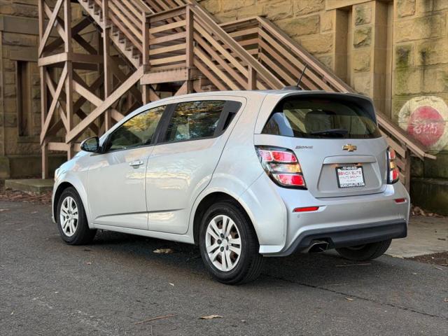 2020 Chevrolet Sonic FWD Hatchback 1FL 5-Door