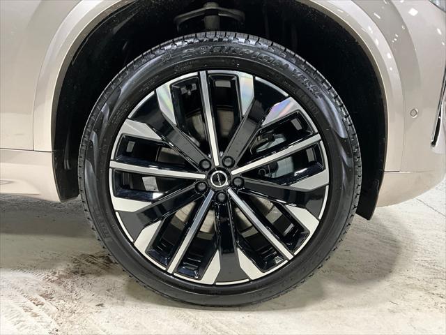 2026 Volvo XC90 Plug-In Hybrid Plus, T8 AWD, Electric/Gasoline, Bright, 7 Seats