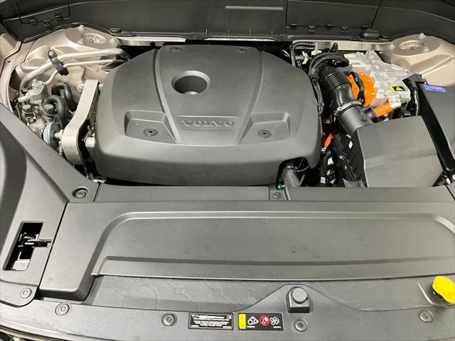 2026 Volvo XC90 Plug-In Hybrid Plus, T8 AWD, Electric/Gasoline, Bright, 7 Seats