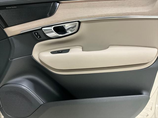 2026 Volvo XC90 Plug-In Hybrid Plus, T8 AWD, Electric/Gasoline, Bright, 7 Seats