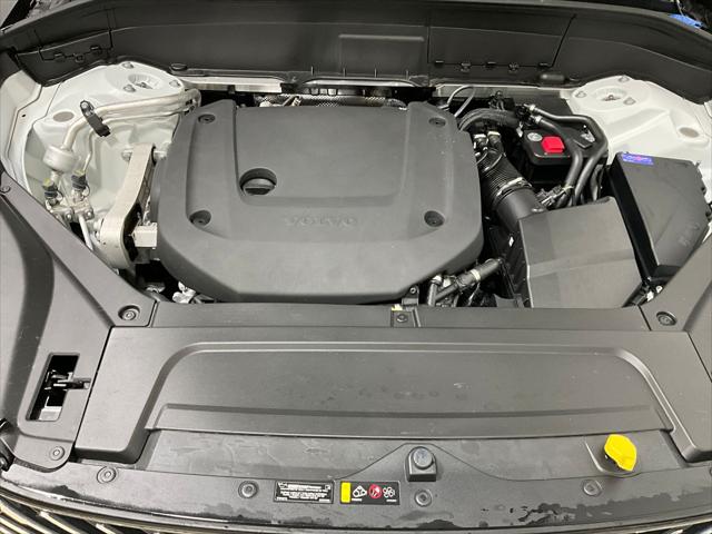 2026 Volvo XC90 Plus, B6 AWD Gas (mild hybrid), Gasoline, Bright, 7 Seats