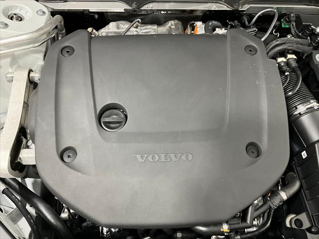 2026 Volvo XC90 Plus, B6 AWD Gas (mild hybrid), Gasoline, Bright, 7 Seats