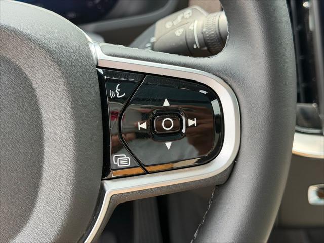 2026 Volvo XC90 Plus, B6 AWD Gas mild hybrid, Gasoline, Bright, 7 Seats