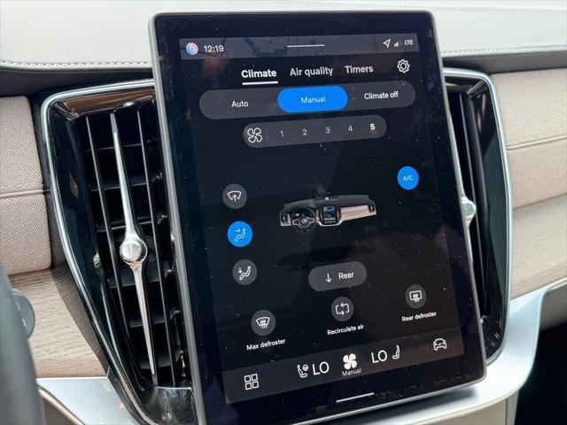 2026 Volvo XC90 Plus, B6 AWD Gas mild hybrid, Gasoline, Bright, 7 Seats
