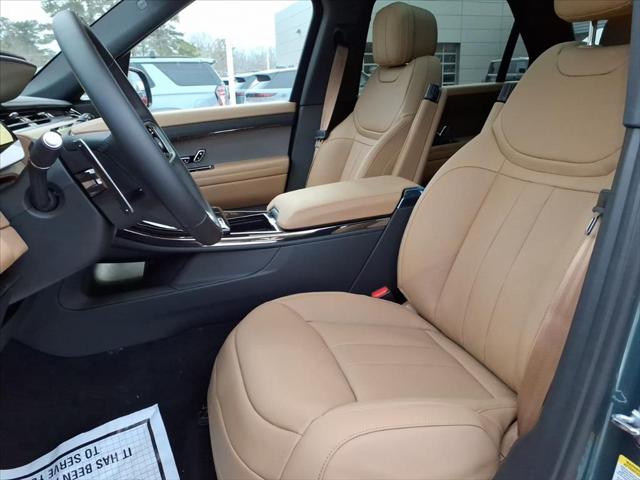 2025 Land Rover Range Rover Sport P360 SE