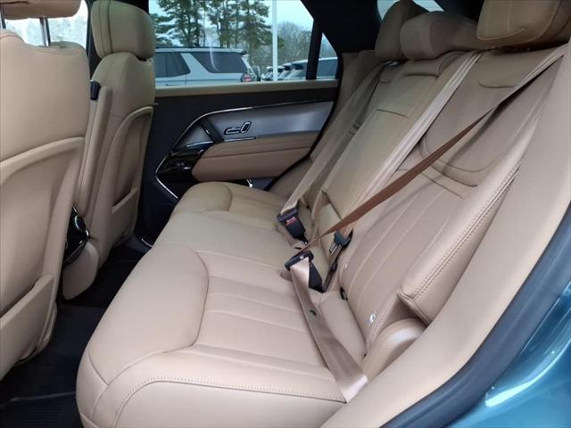 2025 Land Rover Range Rover Sport P360 SE