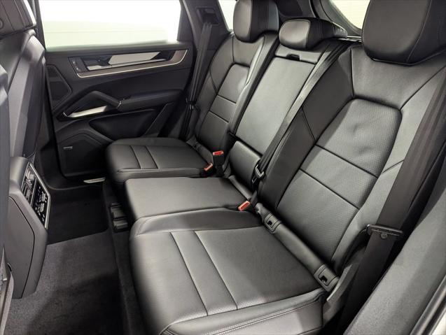 2026 Porsche Cayenne Unknown