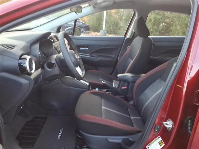 2025 Nissan Versa 1.6 SR