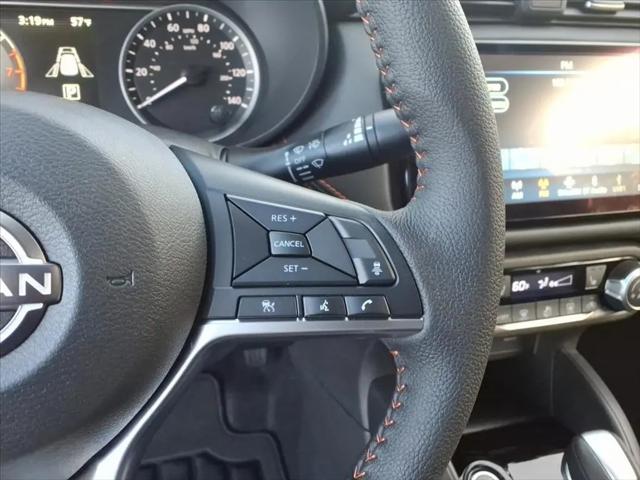 2025 Nissan Versa 1.6 SR