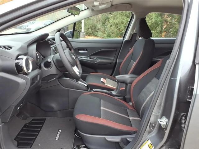 2025 Nissan Versa 1.6 SR