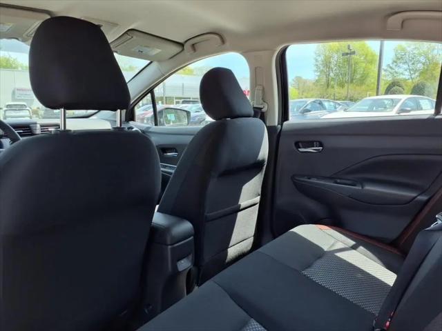 2025 Nissan Versa 1.6 SR