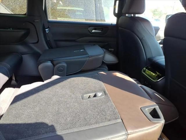 2025 Nissan Armada SL 4WD