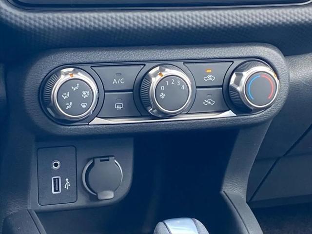 2025 Nissan Kicks S