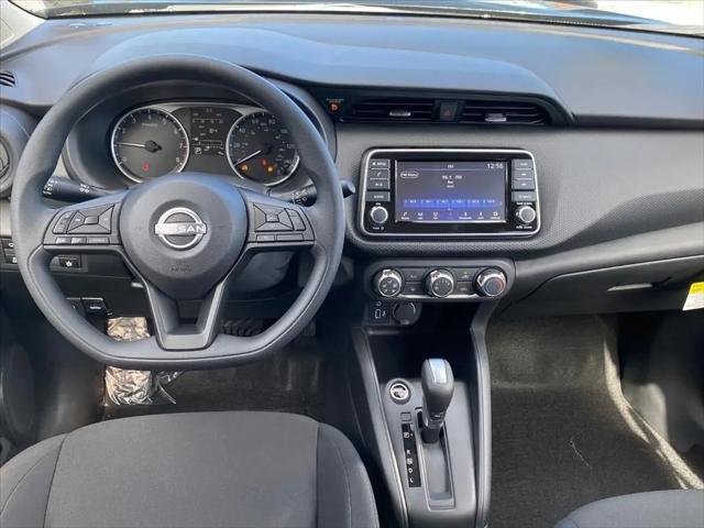 2025 Nissan Kicks S