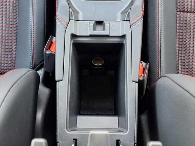 2025 Nissan Kicks SR Intelligent AWD