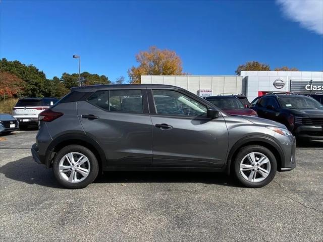 2025 Nissan Kicks S