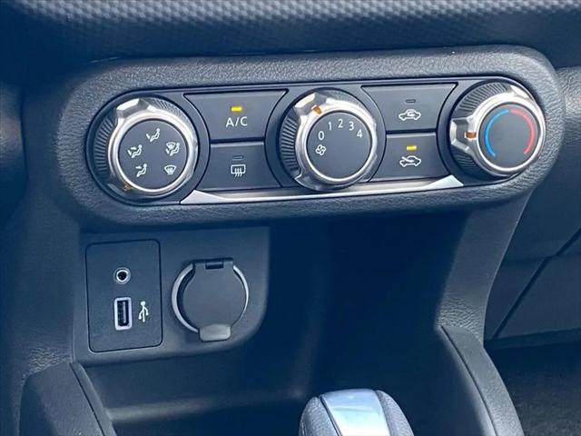 2025 Nissan Kicks S