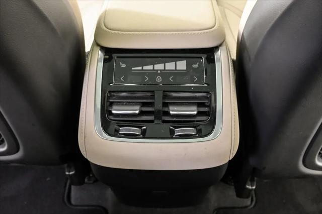 2025 Volvo XC90 B6 Plus 7-Seater