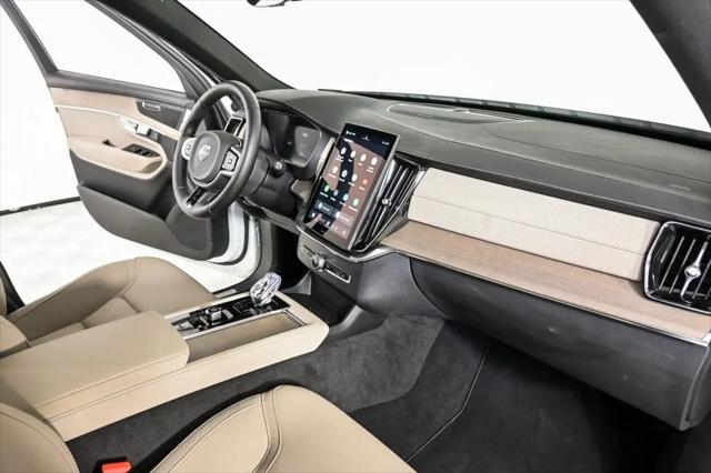 2025 Volvo XC90 B6 Plus 7-Seater