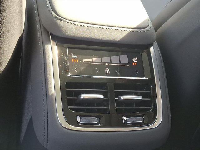 2026 Volvo XC90 Plus, B6 AWD Gas (mild hybrid), Gasoline, Bright, 7 Seats