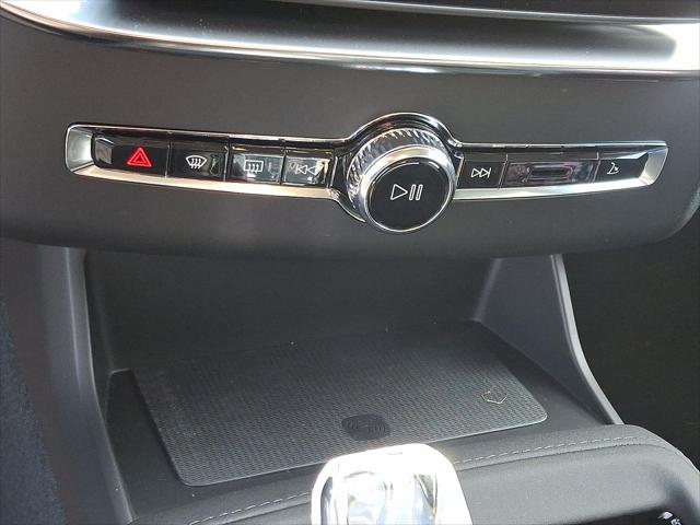 2026 Volvo XC90 Plus, B6 AWD Gas (mild hybrid), Gasoline, Bright, 7 Seats