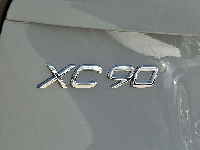 2026 Volvo XC90 Plus, B6 AWD Gas (mild hybrid), Gasoline, Bright, 7 Seats