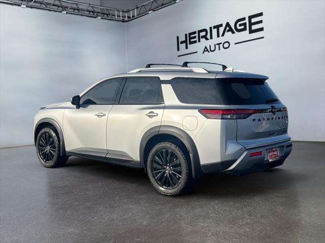 2025 Nissan Pathfinder SL 4WD