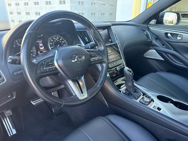 2020 INFINITI Q60 LUXE