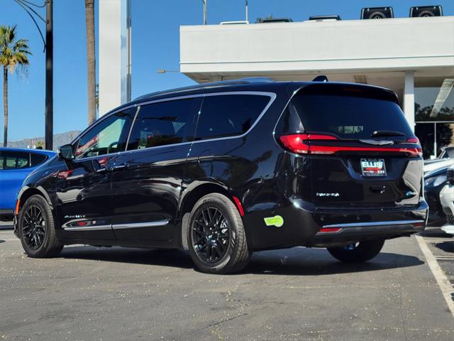 2023 Chrysler Pacifica Hybrid Pinnacle