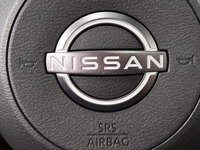 2023 Nissan Pathfinder Platinum 4WD [27]