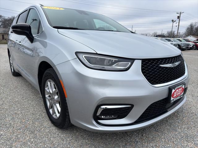 2024 Chrysler Pacifica Touring L 2024 Chrysler Pacifica Touring L