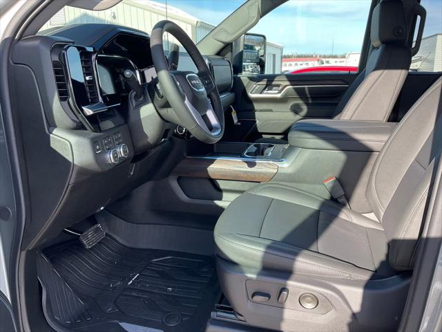 2026 GMC Sierra 2500HD Crew Cab, Standard Bed, SLT, 4WD